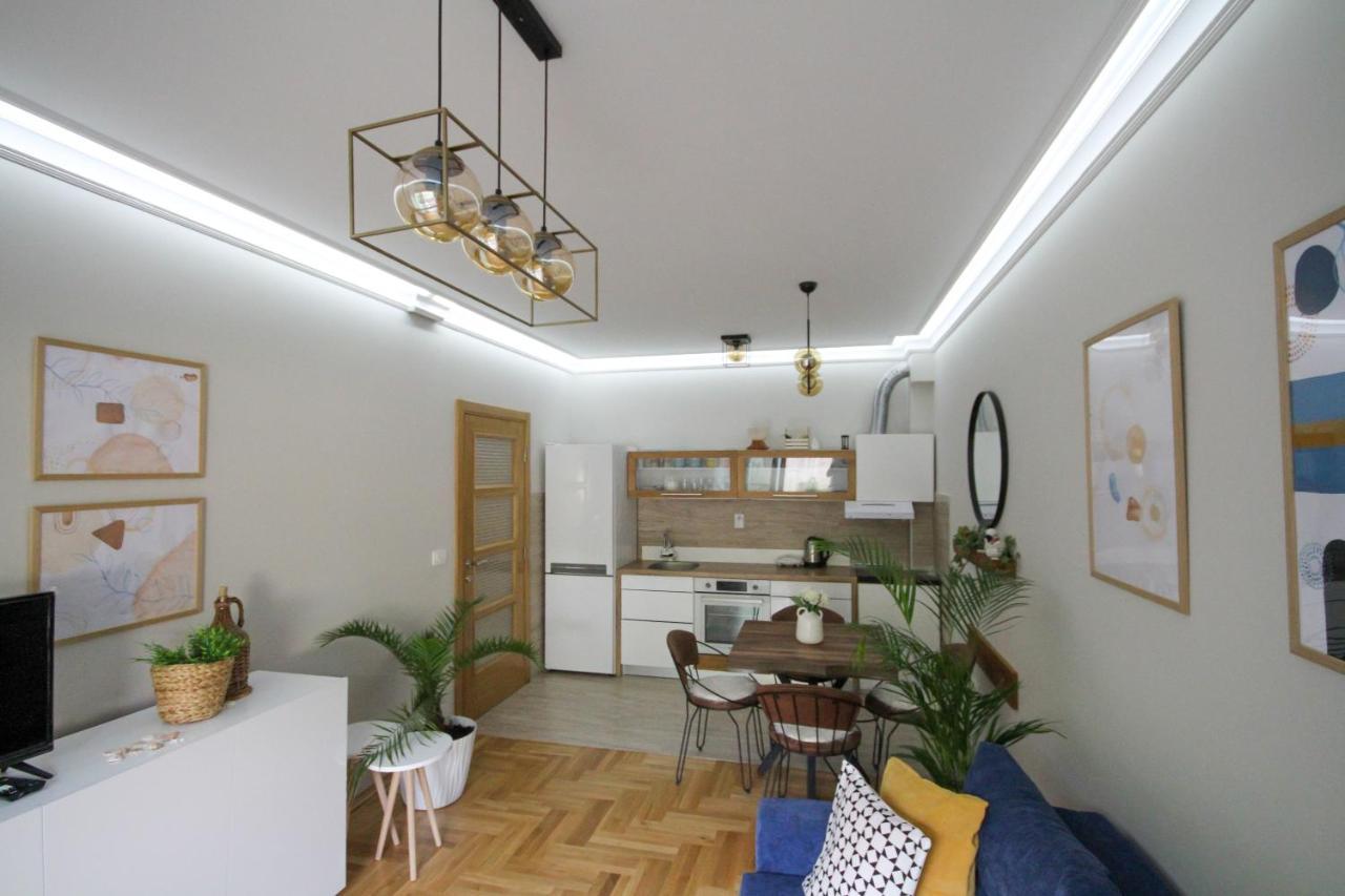 Laki Appartement Tivat Buitenkant foto