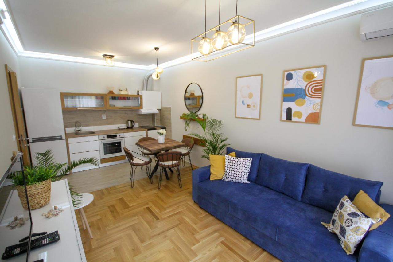 Laki Appartement Tivat Buitenkant foto