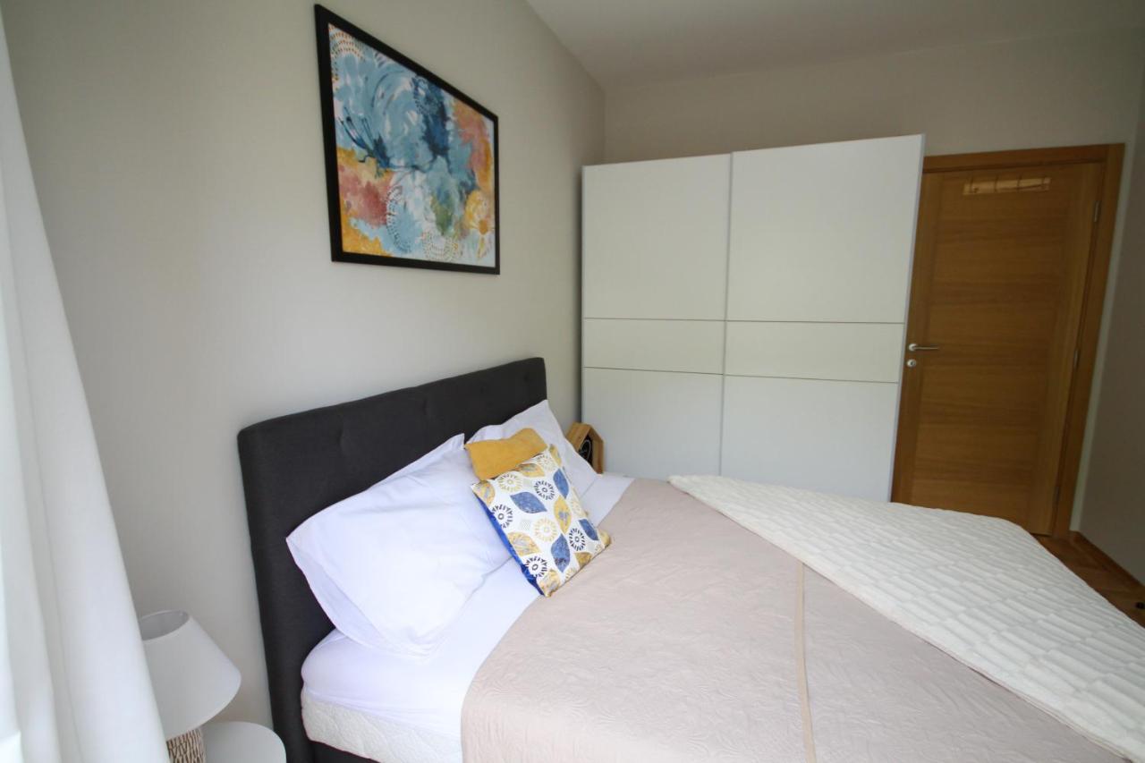 Laki Appartement Tivat Buitenkant foto