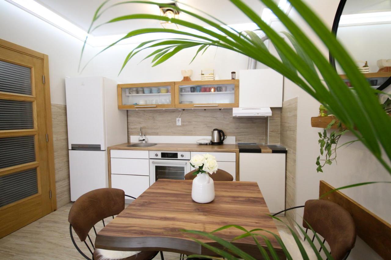 Laki Appartement Tivat Buitenkant foto